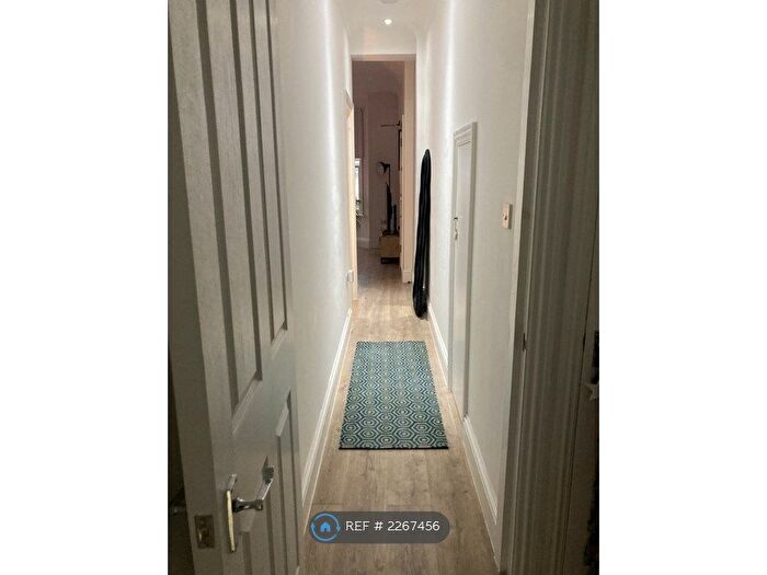 1 Bedroom Flat To Rent In Maple Road, London, SE20