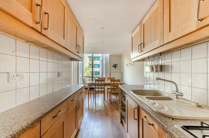 2 Bedroom Flat To Rent In Cromwell Road, South Kensington, London, SW5