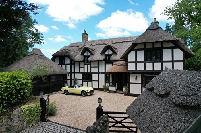 5 Bedroom Detached House For Sale In The Ridges, Finchampstead, RG40