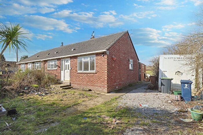 1 Bedroom Bungalow For Sale In Stroud Bungalows, Silton, Gillingham, SP8