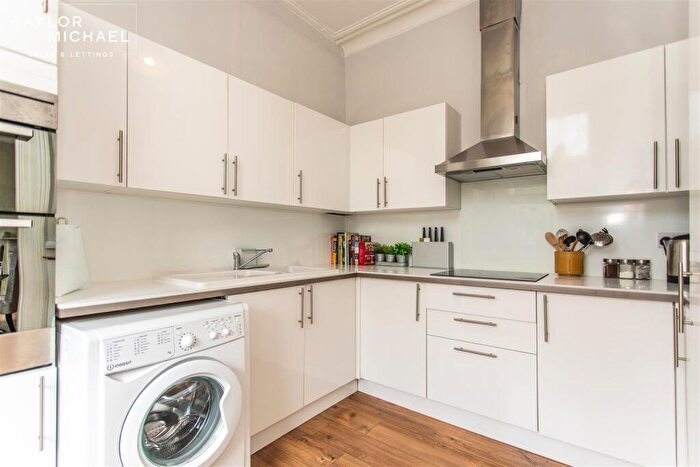 2 Bedroom Flat To Rent In Goldstone Villas, Hove, BN3