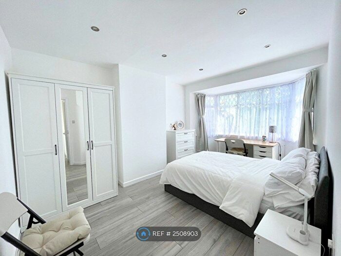 2 Bedroom Semi-Detached House To Rent In Fountains Crescent, London, N14