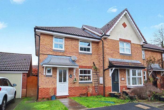 3 Bedroom End Of Terrace House For Sale In Kristiansand Way, Letchworth Garden City, SG6