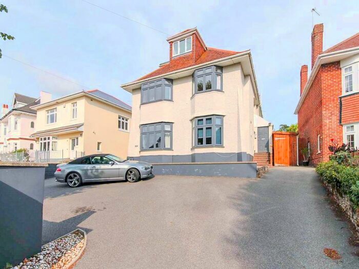 2 Bedroom Flat To Rent In Montague Road, Boscombe Manor, Bournemouth, BH5