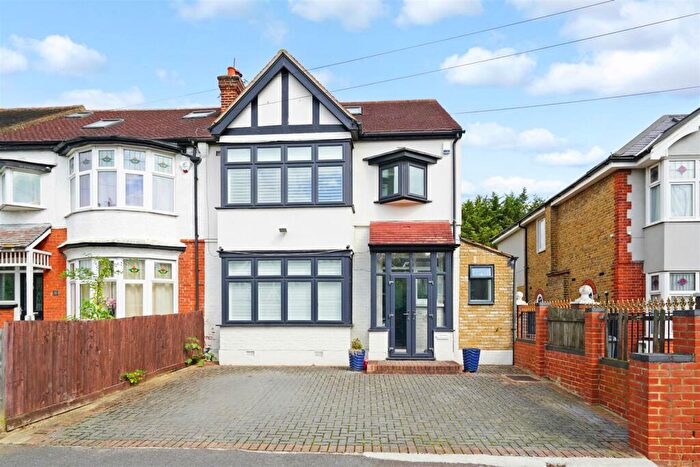 4 Bedroom Semi-Detached House For Sale In Kimberley Road, North Chingford, E4