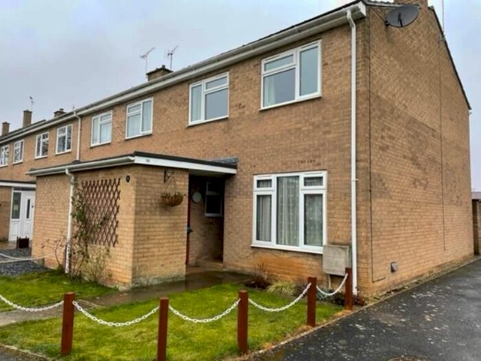 3 Bedroom Terraced House To Rent In Netheravon Close, Carterton, Oxon, OX18