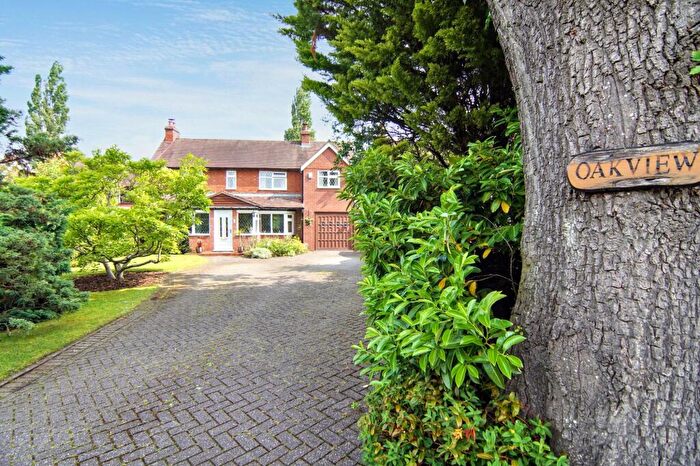 4 Bedroom Detached House For Sale In Old Waste Lane, Balsall Common, CV7