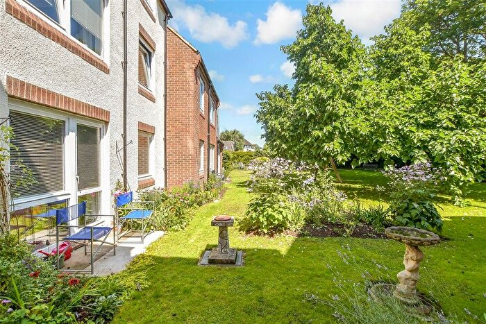 1 Bedroom Flat For Sale In Hunting Gate, Birchington, Kent, CT7