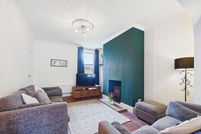 4 Bedroom End Of Terrace House For Sale In Main Road, Seaton, CA14