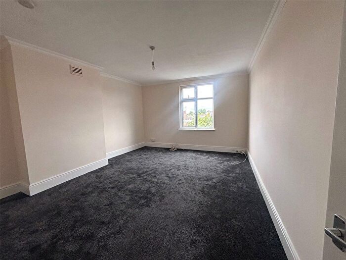 1 Bedroom Flat To Rent In Holloway Road, Islington, London, N7