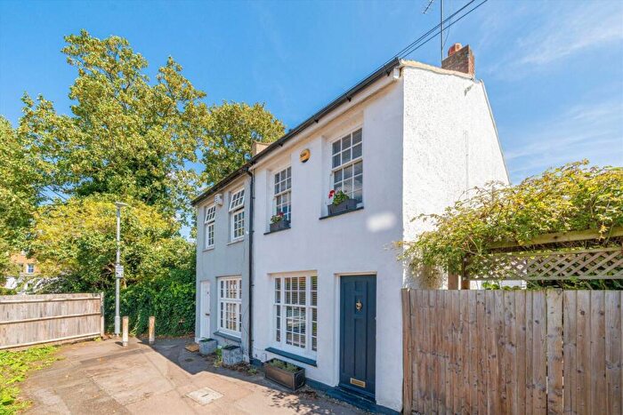 2 Bedroom Semi-Detached House For Sale In Grove Footpath, Surbiton, KT5
