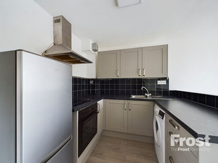 1 Bedroom Terraced House To Rent In Shellfield Close, Staines-Upon-Thames, Surrey, TW19