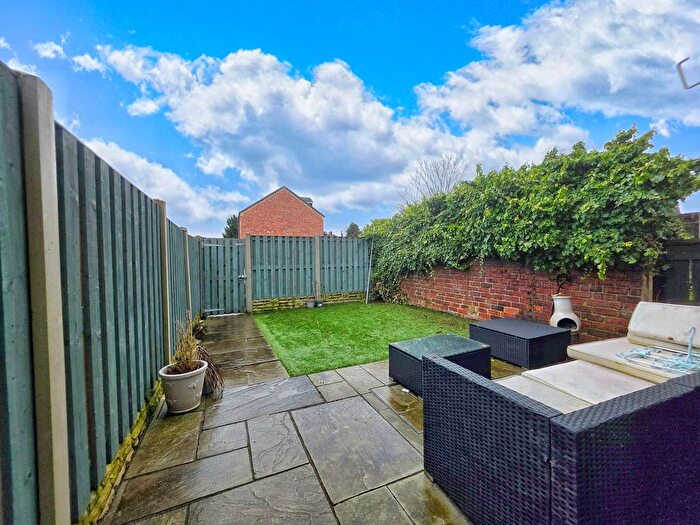 3 Bedroom End Of Terrace House For Sale In Higham Common Road, Barugh Green, Barnsley, S75