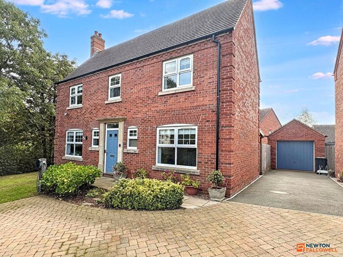4 Bedroom Detached House For Sale In Blackham Road, Hugglescote, LE67