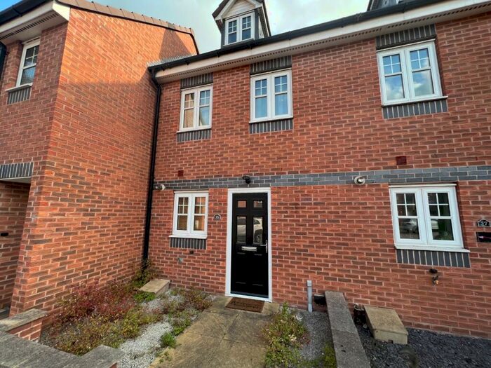 3 Bedroom Town House To Rent In Clyde Street, Hilton, Derby, Derbyshire, DE65