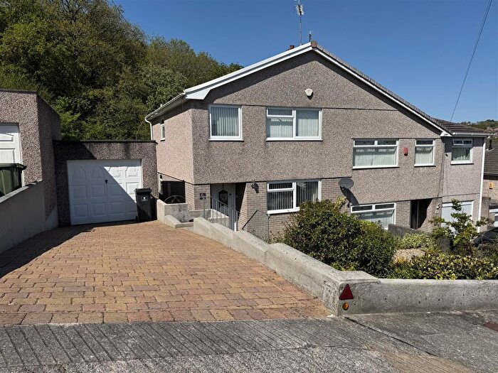 3 Bedroom Semi-Detached House For Sale In Higher Compton, Plymouth, PL3