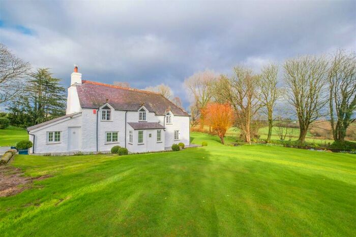 4 Bedroom Detached House For Sale In Trerulefoot, Saltash, PL12