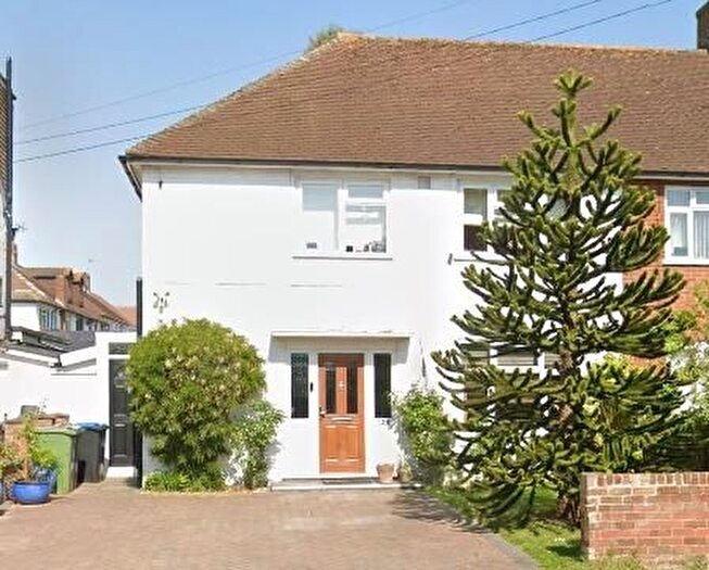 4 Bedroom Semi-Detached House For Sale In South Lane, New Malden, KT3