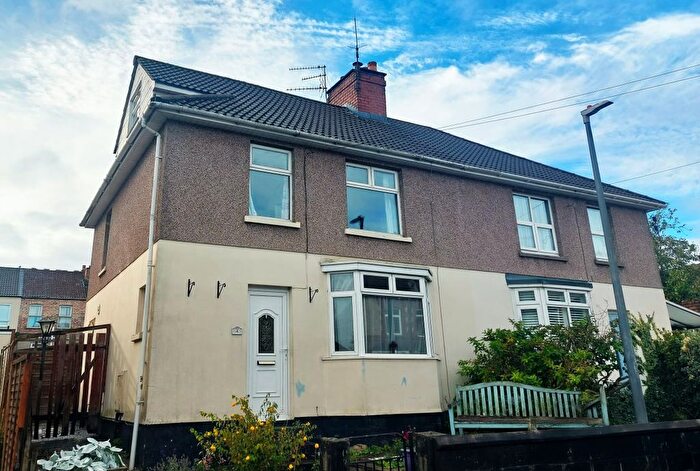 4 Bedroom Semi Detached House For Sale In Worcester Road, Bristol, BS15