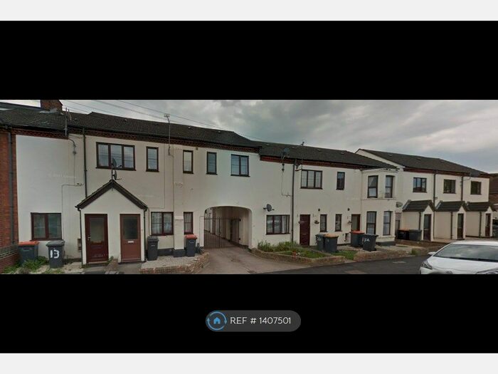 1 Bedroom Flat To Rent In Hurst Grove, Bedford, MK40