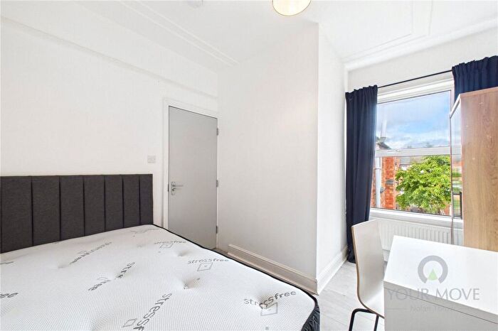 1 Bedroom House To Rent In Cedar Road, Northampton, Northamptonshire, NN1