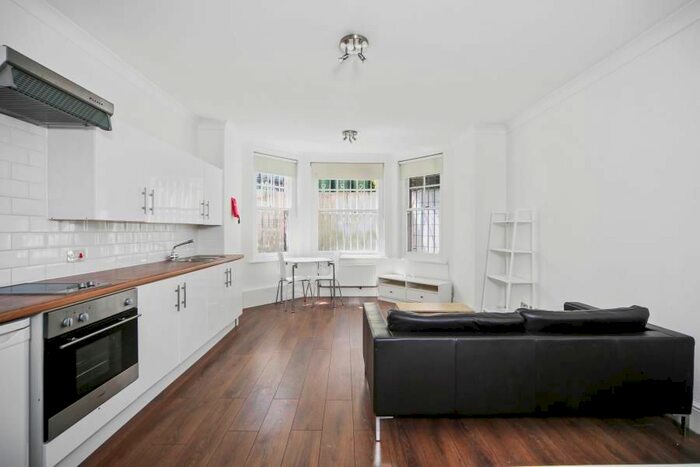 Studio To Rent In Lambolle Road, Hampstead, NW3
