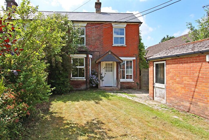 2 Bedroom Semi-Detached House To Rent In The Common, Woodgreen, Fordingbridge, SP6