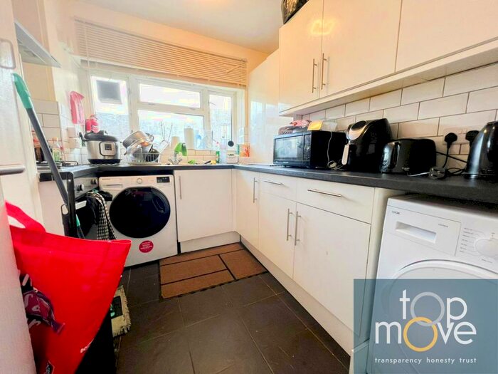 Property To Rent In Sylvan Hill, Crystal Palace, London, SE19