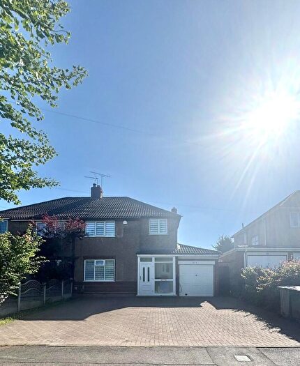 3 Bedroom Semi-Detached House For Sale In Green Lane, Coventry, CV3