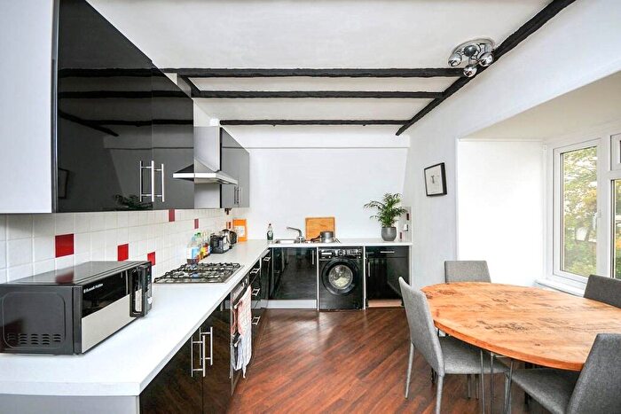 2 Bedroom Flat For Sale In Hammelton Road, Bromley, BR1