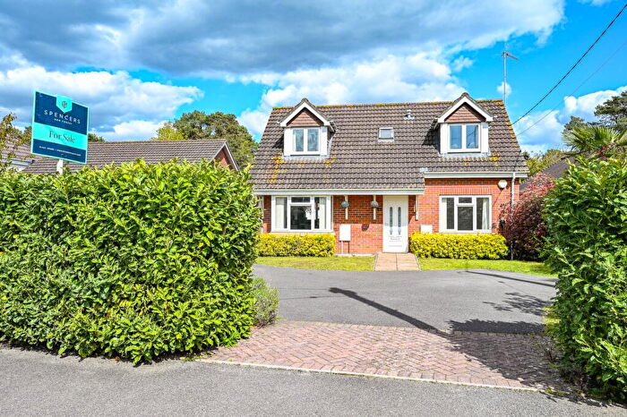 4 Bedroom Detached House For Sale In Braeside Road, St Leonards And St Ives, BH24
