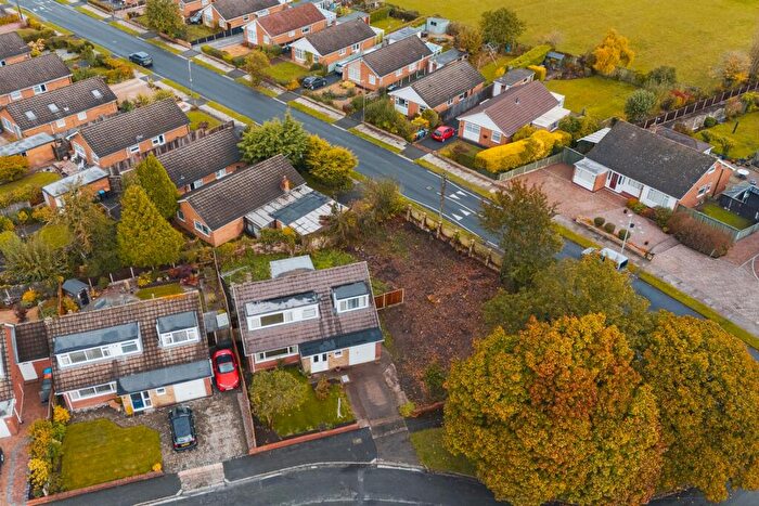3 Bedroom Detached House For Sale In Breezehill Park, Neston, CH64
