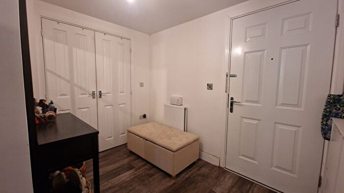 1 Bedroom Flat To Rent In Honour Gardens, Dagenham, RM8