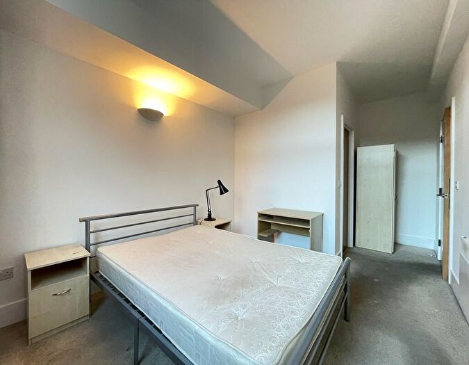 2 Bedroom Apartment To Rent In Macintosh Mill, Cambridge Street, M1