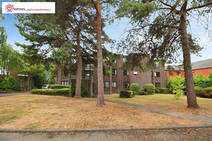 2 Bedroom Flat For Sale In Lichfield Road, Walsall, WS4