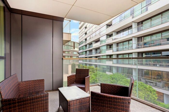 1 Bedroom Flat To Rent In Earls Way, London, SE1