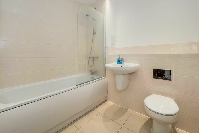 1 Bedroom Apartment To Rent In Beach House, Barking, IG11