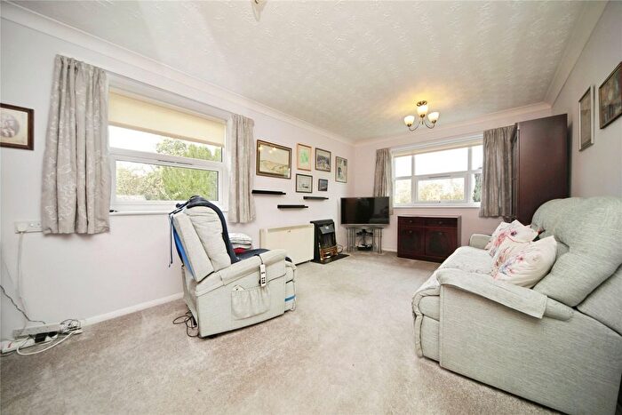 1 Bedroom Flat For Sale In Elmhurst Court, Woodbridge, IP12