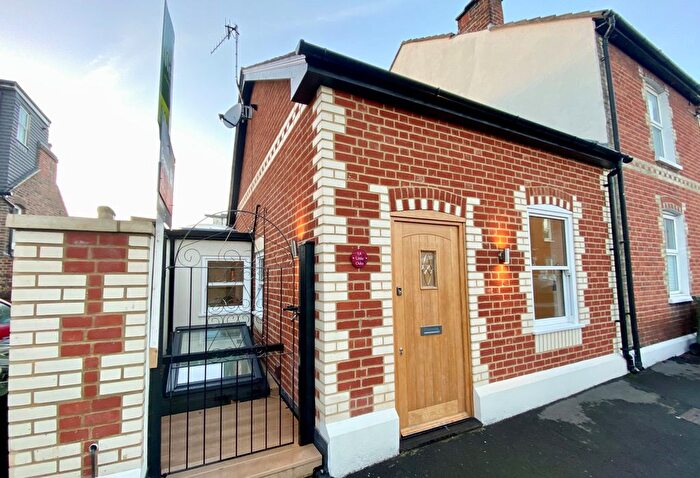 2 Bedroom Property To Rent In A George Road, Guildford, GU1