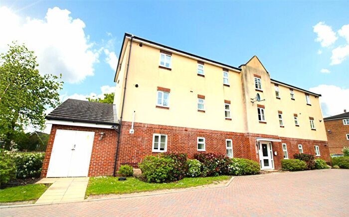 2 Bedroom Apartment To Rent In Hansen Gardens, Hedge End, Southampton, Hampshire, SO30