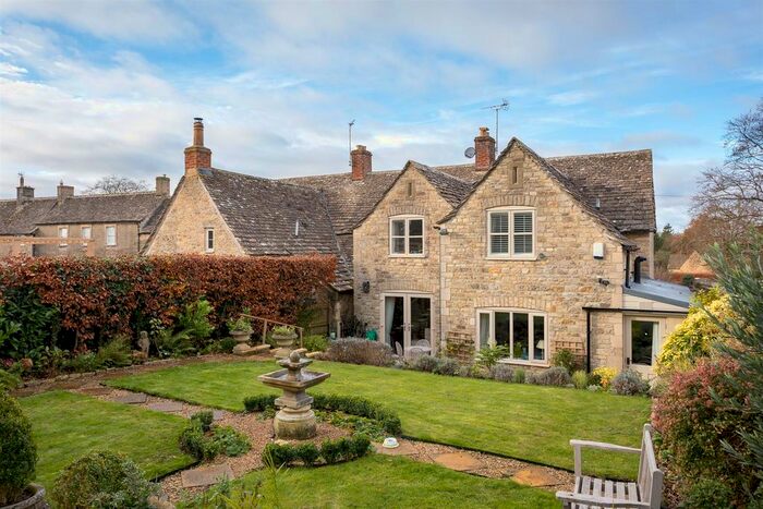 4 Bedroom Semi-Detached House For Sale In Cricklade Street, Poulton, Cirencester, GL7