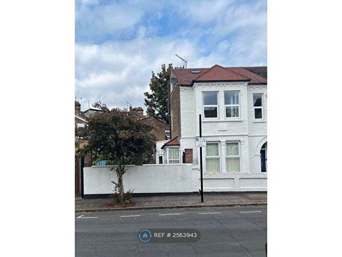 3 Bedroom End Of Terrace House To Rent In Sandtoft Road, London, SE7