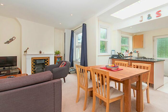 2 Bedroom Flat To Rent In Fawe Park Road, Putney, SW15