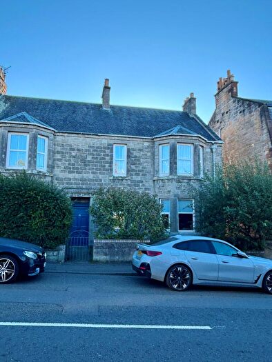 2 Bedroom Flat To Rent In Top Flat, Townhill Road, Dunfermline, Fife, KY12