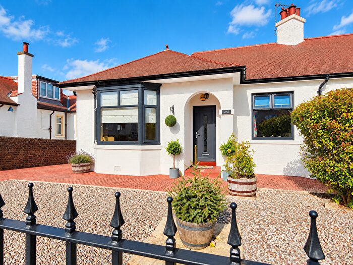 3 Bedroom Semi-Detached House For Sale In Grahamsdyke Street, Laurieston, Falkirk, FK2