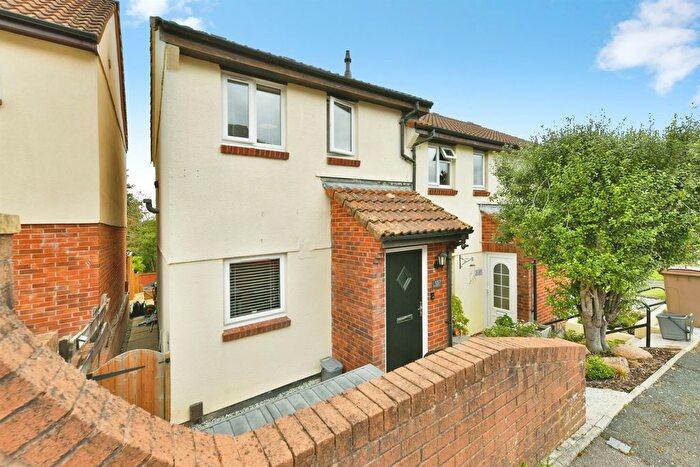 2 Bedroom End Of Terrace House For Sale In Truro Drive, Plymouth, PL5