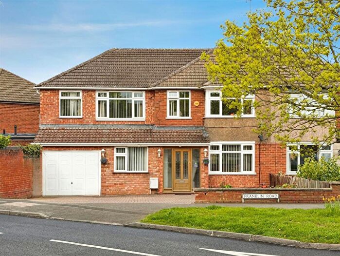 5 Bedroom Semi Detached House For Sale In Franklin Road, Whitnash, Leamington Spa, CV31