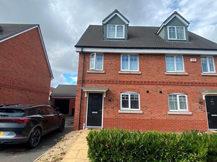 3 Bedroom Semi-Detached House For Sale In Spitfire Road, Southam, CV47