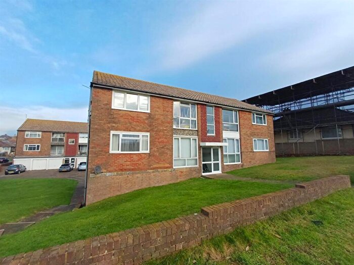 2 Bedroom Flat For Sale In South Coast Road, Telscombe Cliffs, Peacehaven, BN10