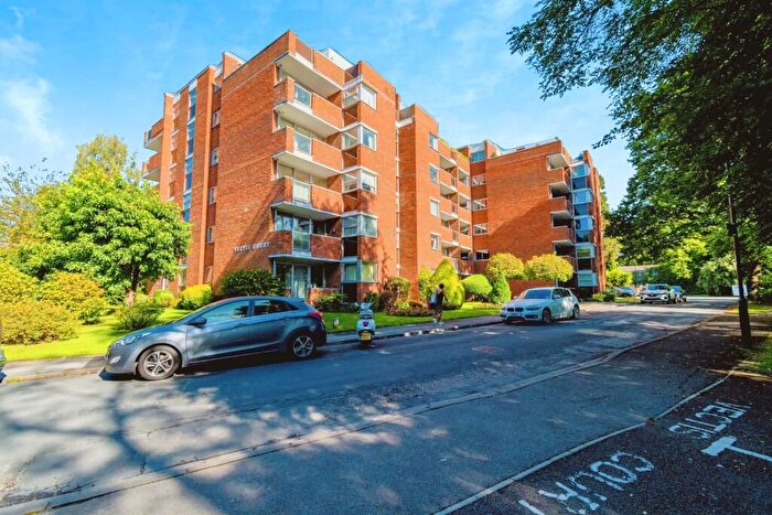 2 Bedroom Flat To Rent In Talbot Close, Southampton, SO16
